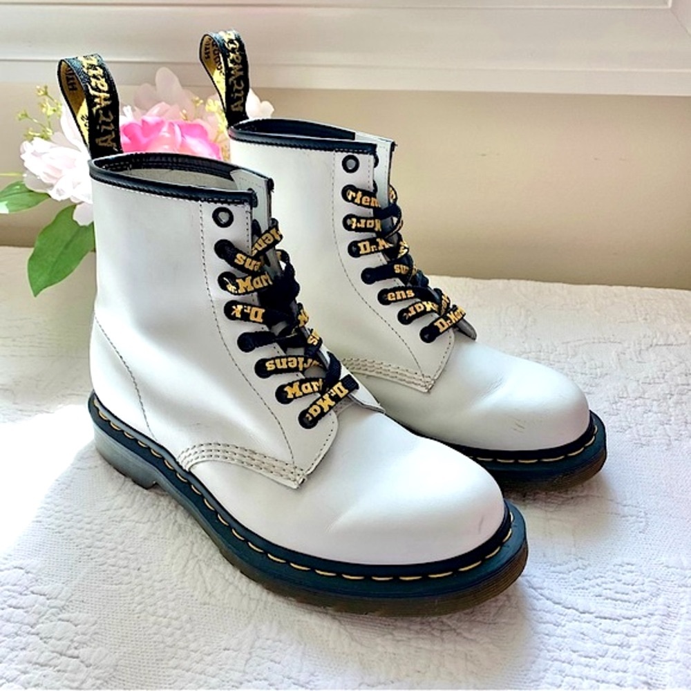 Dr Martens White Lace Up Leather Combat Boots 11822.